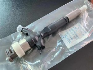 Diesel fuel injector in packaging — Ultimate Autoparts SA