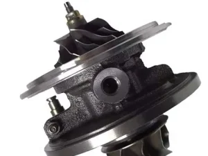 Hino Dutro NO4C 4.0 2006 Turbocore — Ultimate Autoparts SA